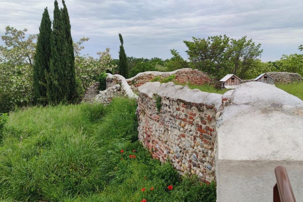Sous Le Chateau Montaut  Екстер'єр фото