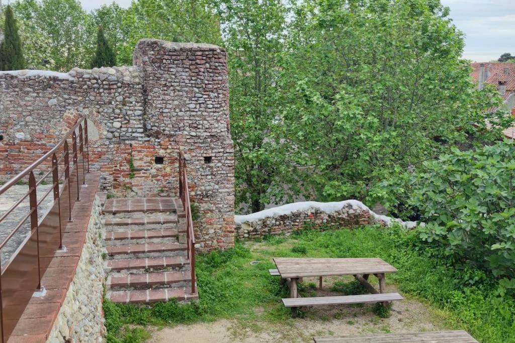 Sous Le Chateau Montaut  Екстер'єр фото