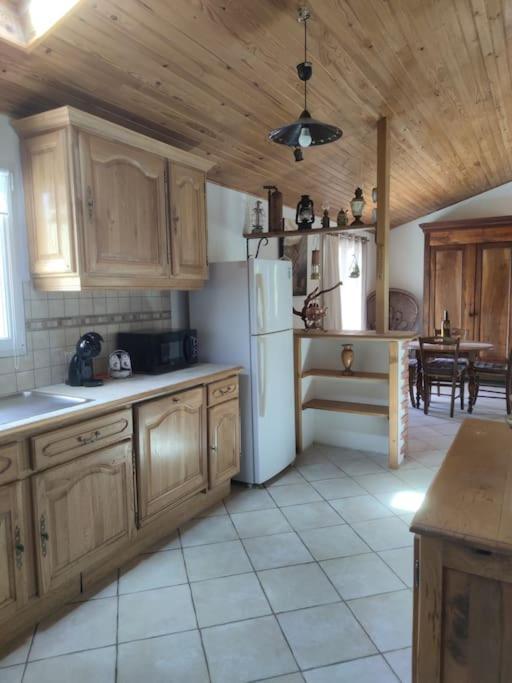 Sous Le Chateau Montaut  Екстер'єр фото